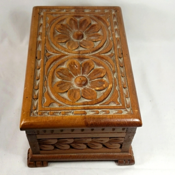 Antique Handmade Carved Wood Jewelry Box/Trinket Box w/Floral Design  - Picture 3 of 13